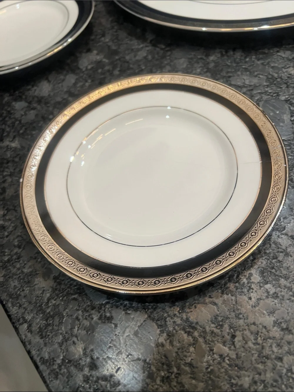 Waterford Colleen 15 Piece Porcelain Set of Fine China Made in England